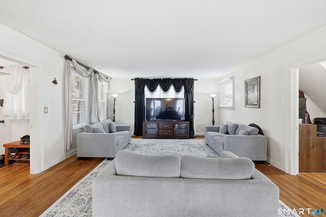 22 Robinson Avenue, Danbury, CT 06810