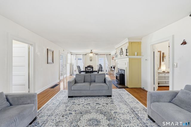 22 Robinson Avenue, Danbury, CT 06810