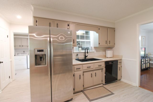 2821 Clayton Drive, Other Georgia, GA 31602