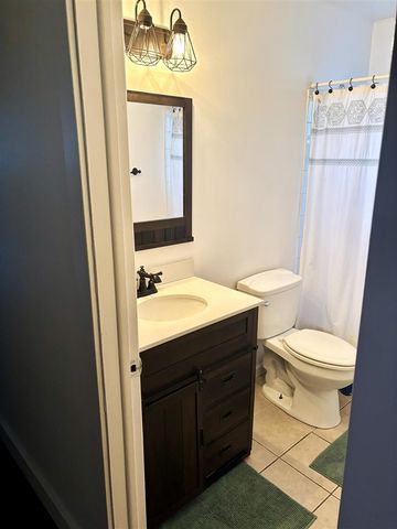 1704 E Meyers Avenue, Hazel Park, MI 48030