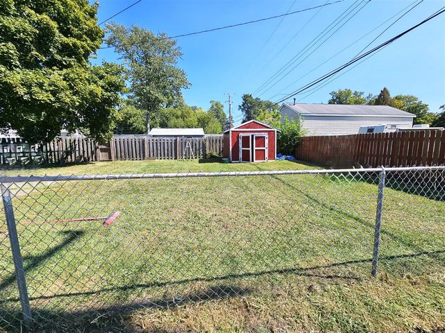 1704 E Meyers Avenue, Hazel Park, MI 48030