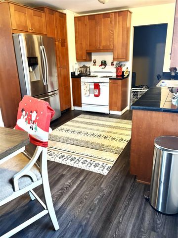 1704 E Meyers Avenue, Hazel Park, MI 48030