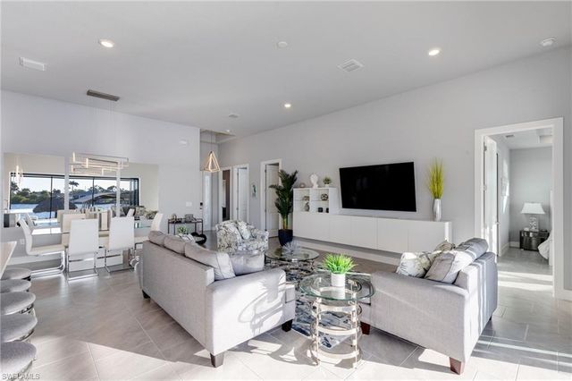 1720 Burnt Store RD N, Cape Coral, FL 33993