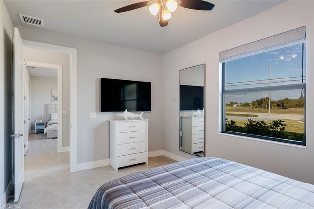 1720 Burnt Store RD N, Cape Coral, FL 33993