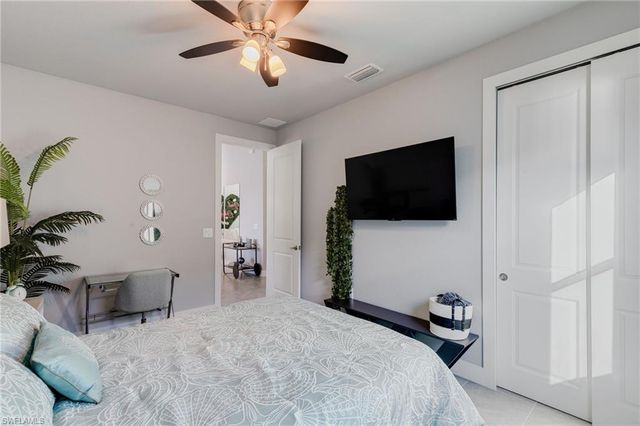 1720 Burnt Store RD N, Cape Coral, FL 33993