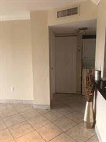 4174 Inverrary Drive 907, Lauderhill, FL 33319