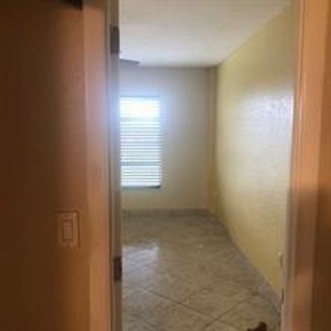 4174 Inverrary Drive 907, Lauderhill, FL 33319