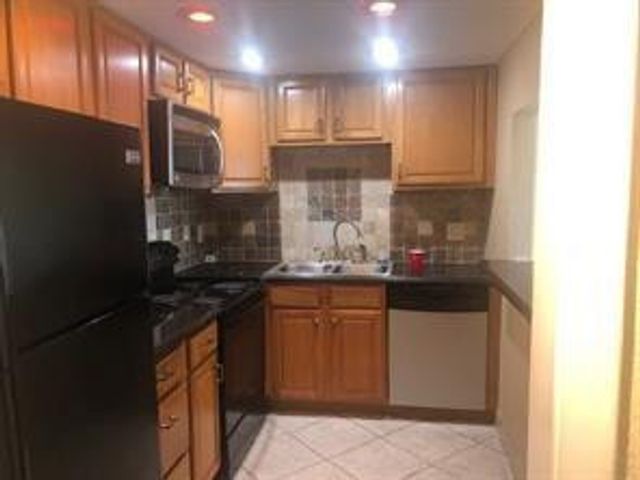 4174 Inverrary Drive 907, Lauderhill, FL 33319