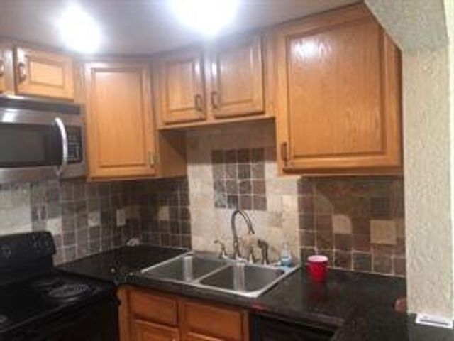 4174 Inverrary Drive 907, Lauderhill, FL 33319
