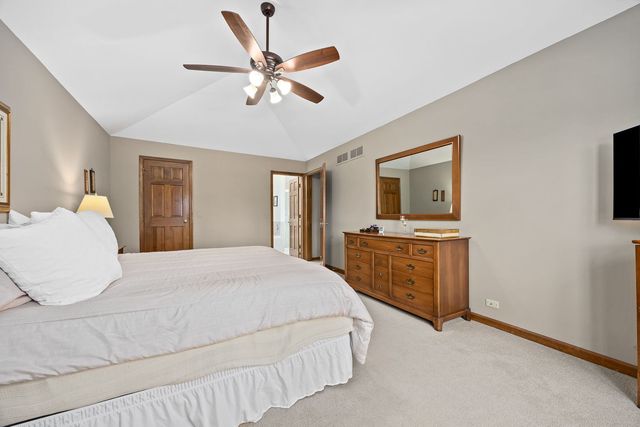 1310 Champion Forest Court, Wheaton, IL 60187