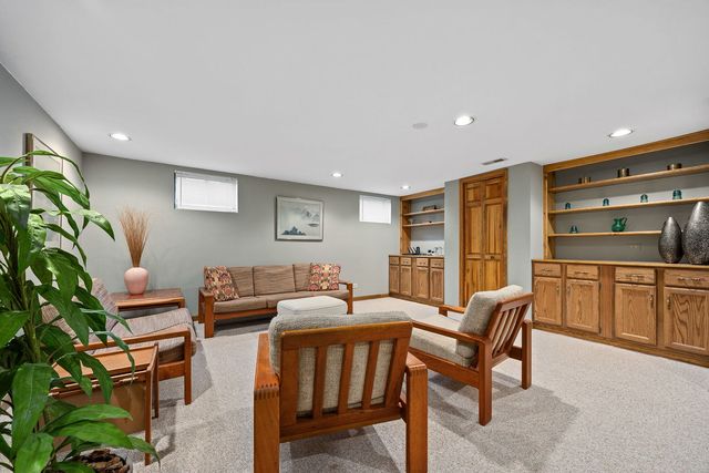 1310 Champion Forest Court, Wheaton, IL 60187