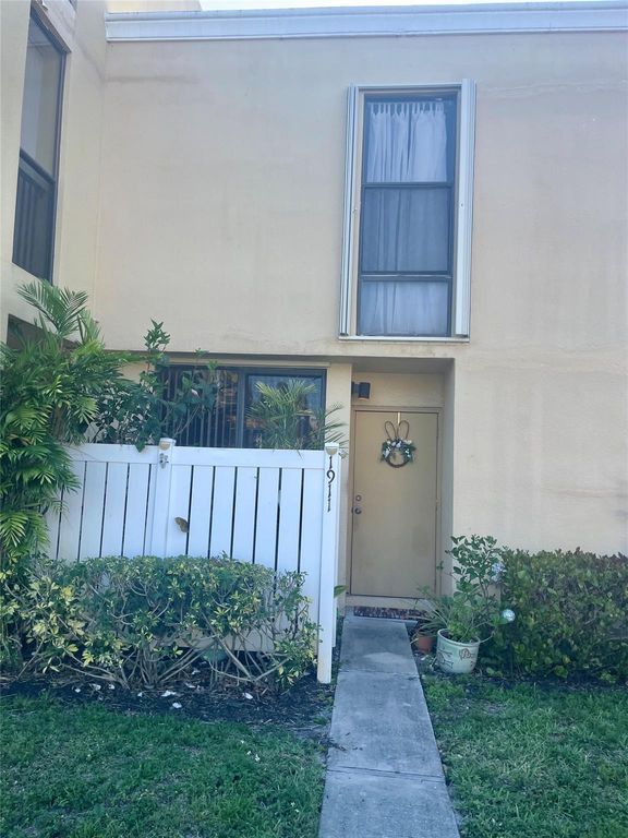 2931 SW 87th Ter 1911, Davie, FL 33328
