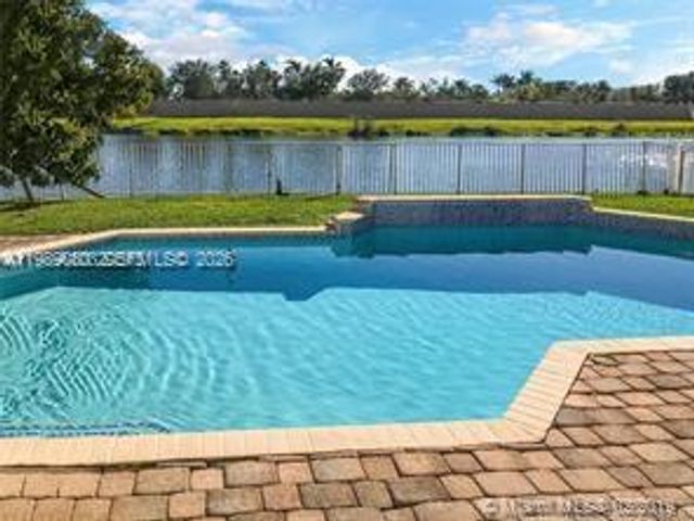 19150 SW 16th St, Pembroke Pines, FL 33029