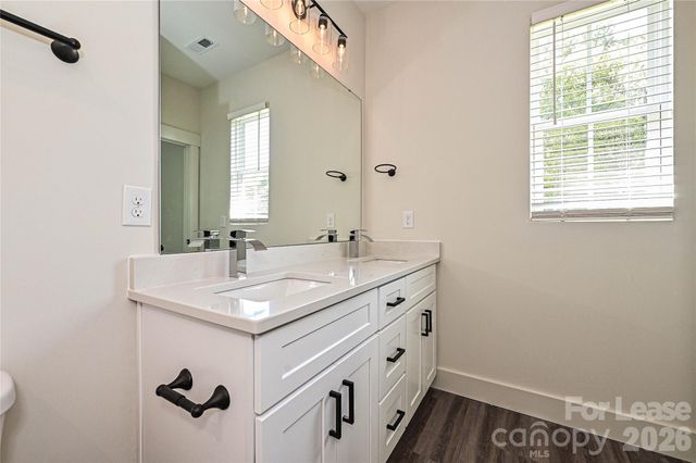 729 Wabash Avenue B, Charlotte, NC 28208