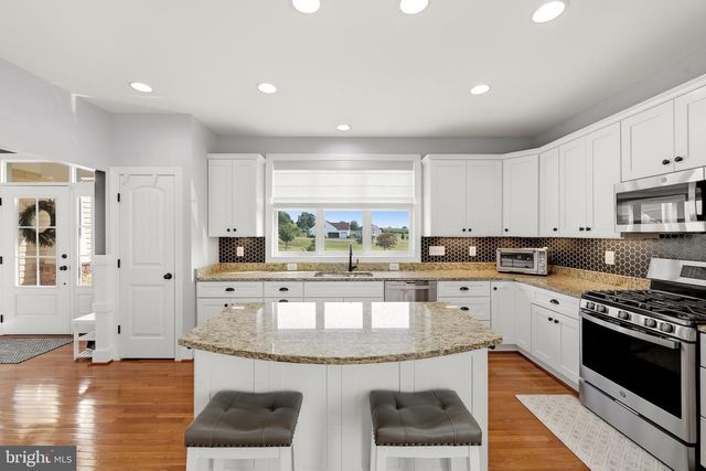 111 CHANTERELLE CT, Stephens City, VA 22655