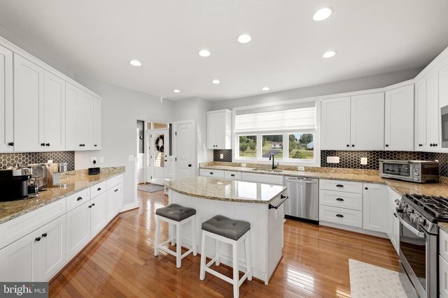 111 CHANTERELLE CT, Stephens City, VA 22655