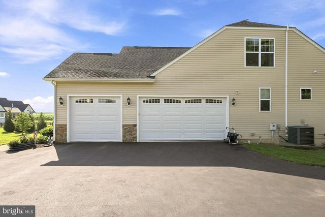 111 CHANTERELLE CT, Stephens City, VA 22655