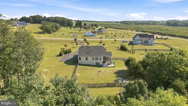 111 CHANTERELLE CT, Stephens City, VA 22655