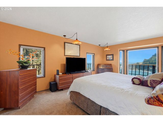 3355 OTTER CREST Loop, Depoe Bay, OR 97341