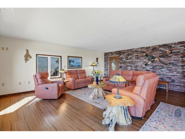 3355 OTTER CREST Loop, Depoe Bay, OR 97341