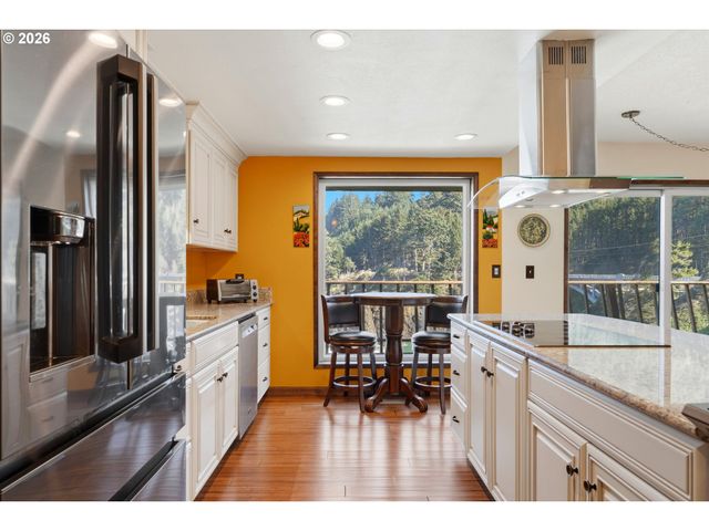 3355 OTTER CREST Loop, Depoe Bay, OR 97341