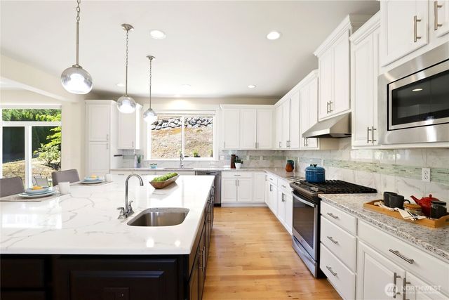 10922 NE 194th Drive, Bothell, WA 98011