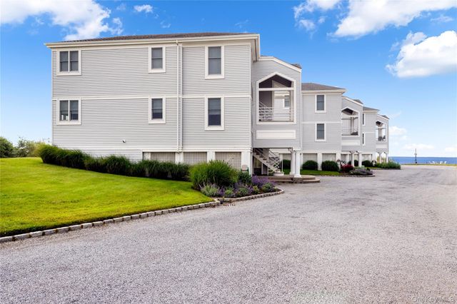 580 Dune Road 5, Westhampton, NY 11978