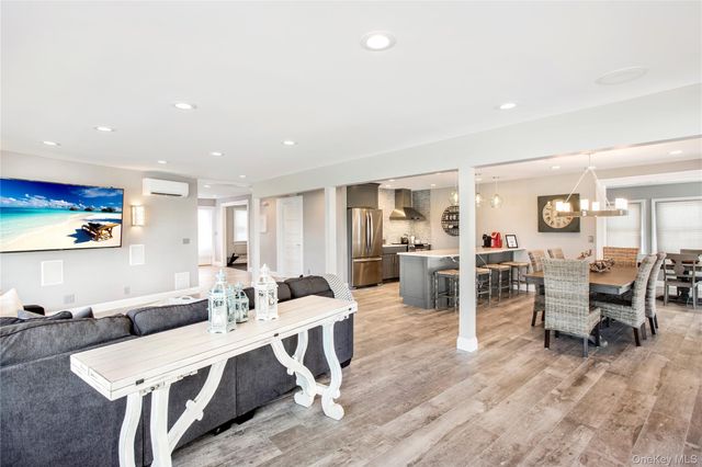 580 Dune Road 5, Westhampton, NY 11978