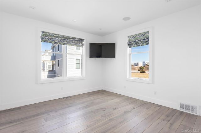 580 Dune Road 5, Westhampton, NY 11978