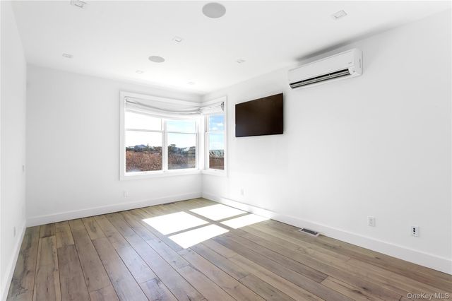 580 Dune Road 5, Westhampton, NY 11978