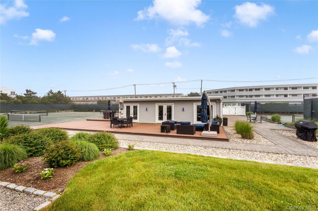 580 Dune Road 5, Westhampton, NY 11978