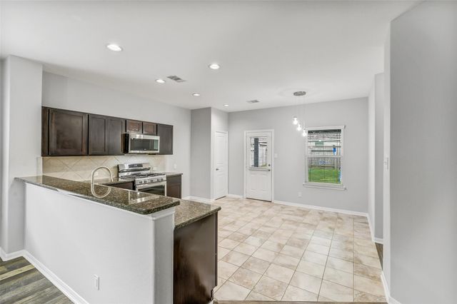 18607 Legend Oaks Drive, Magnolia, TX 77355