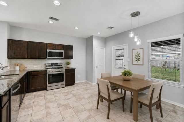 18607 Legend Oaks Drive, Magnolia, TX 77355