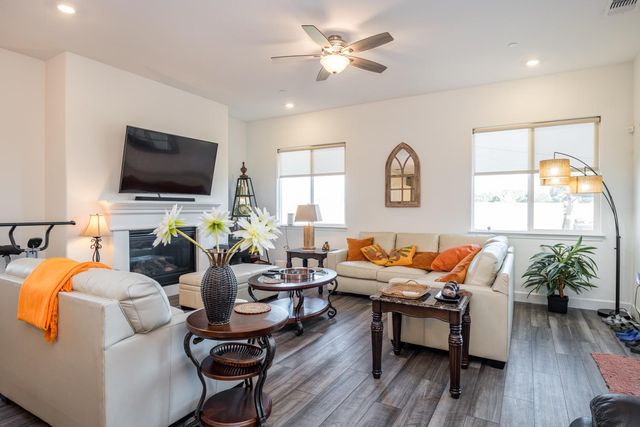 8305 Evans Tree Dr, Roseville, CA 95747