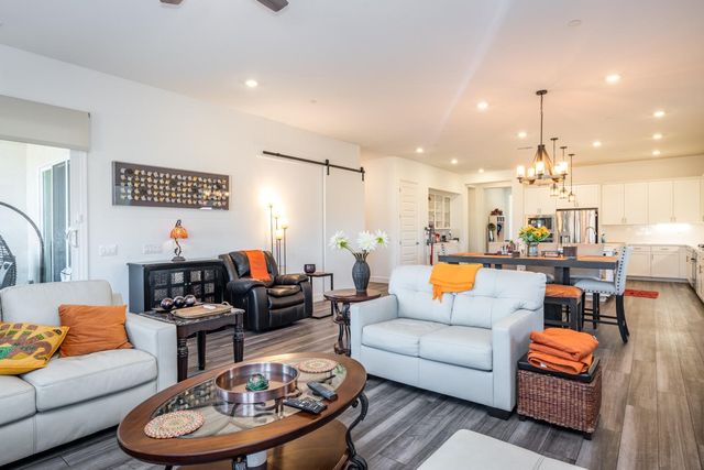 8305 Evans Tree Dr, Roseville, CA 95747