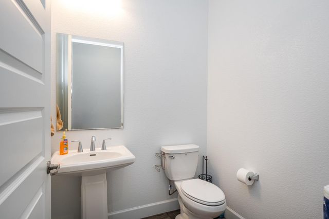 8305 Evans Tree Dr, Roseville, CA 95747