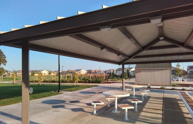 8305 Evans Tree Dr, Roseville, CA 95747