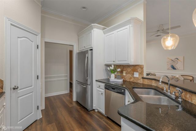 842 Entrada Street, Bossier City, LA 71111