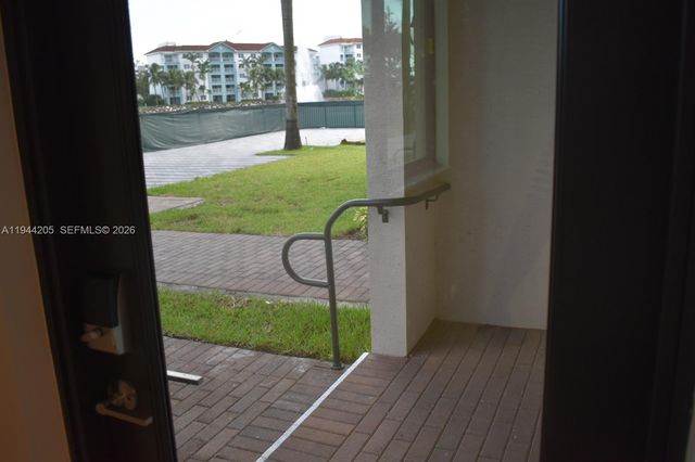 4640 NW 84th Ave 16, Doral, FL 33166