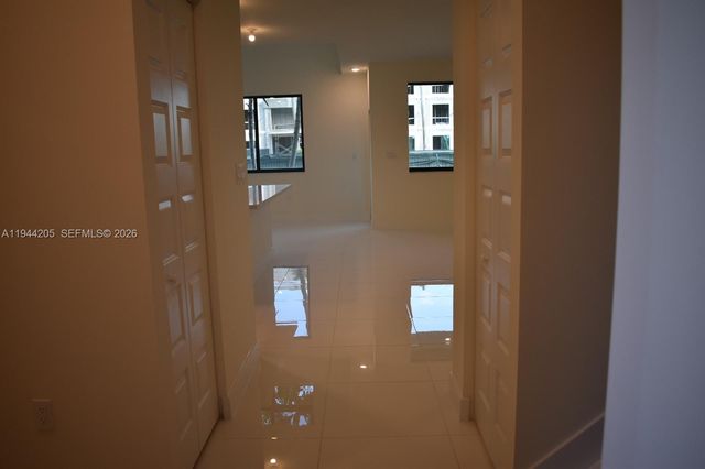 4640 NW 84th Ave 16, Doral, FL 33166