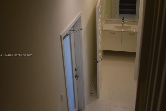 4640 NW 84th Ave 16, Doral, FL 33166