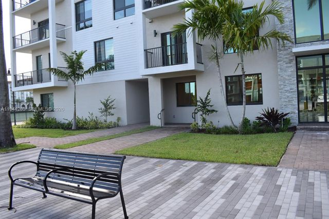 4640 NW 84th Ave 16, Doral, FL 33166