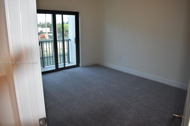 4640 NW 84th Ave 16, Doral, FL 33166