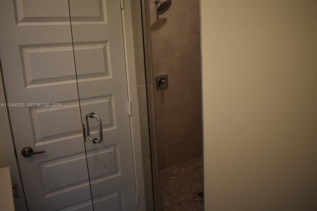 4640 NW 84th Ave 16, Doral, FL 33166