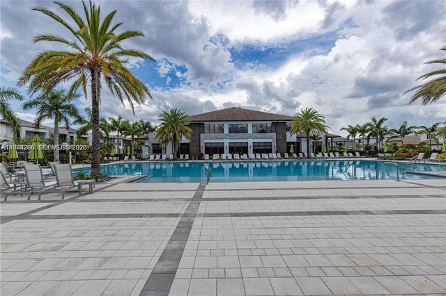 4640 NW 84th Ave 16, Doral, FL 33166