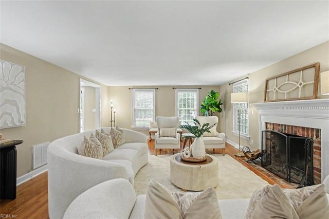 266 Nottingham RD, Williamsburg, VA 23185