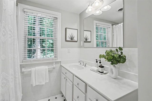 266 Nottingham RD, Williamsburg, VA 23185