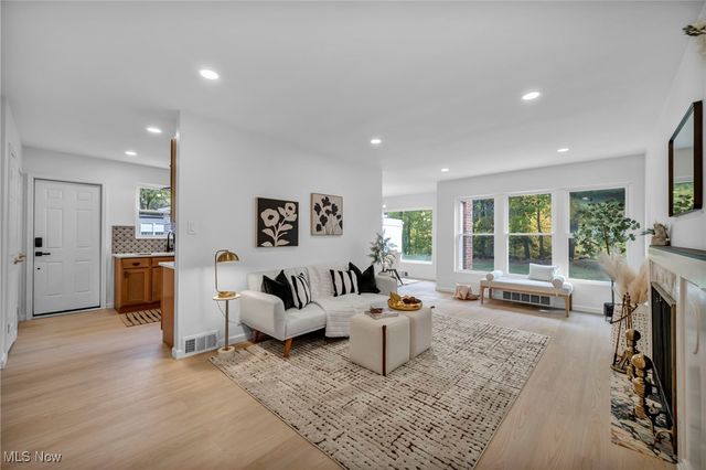 3457 Wooster Road, Rocky River, OH 44116