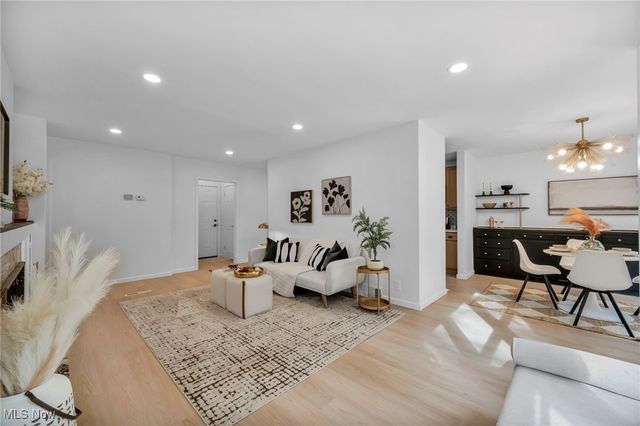 3457 Wooster Road, Rocky River, OH 44116