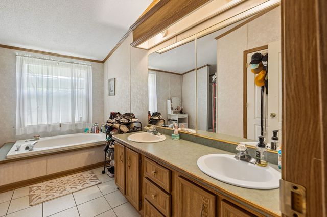 4870 Haley Ln, Columbia, TN 38401
